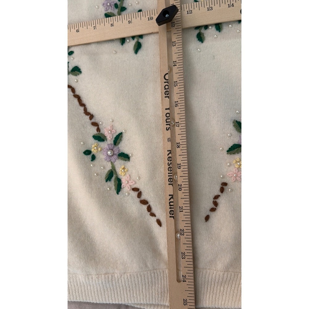 Lizette Italy VTG Cardigan L Pearl Angora Wool Floral Embroidered Feminine 80's - Picture 12 of 14